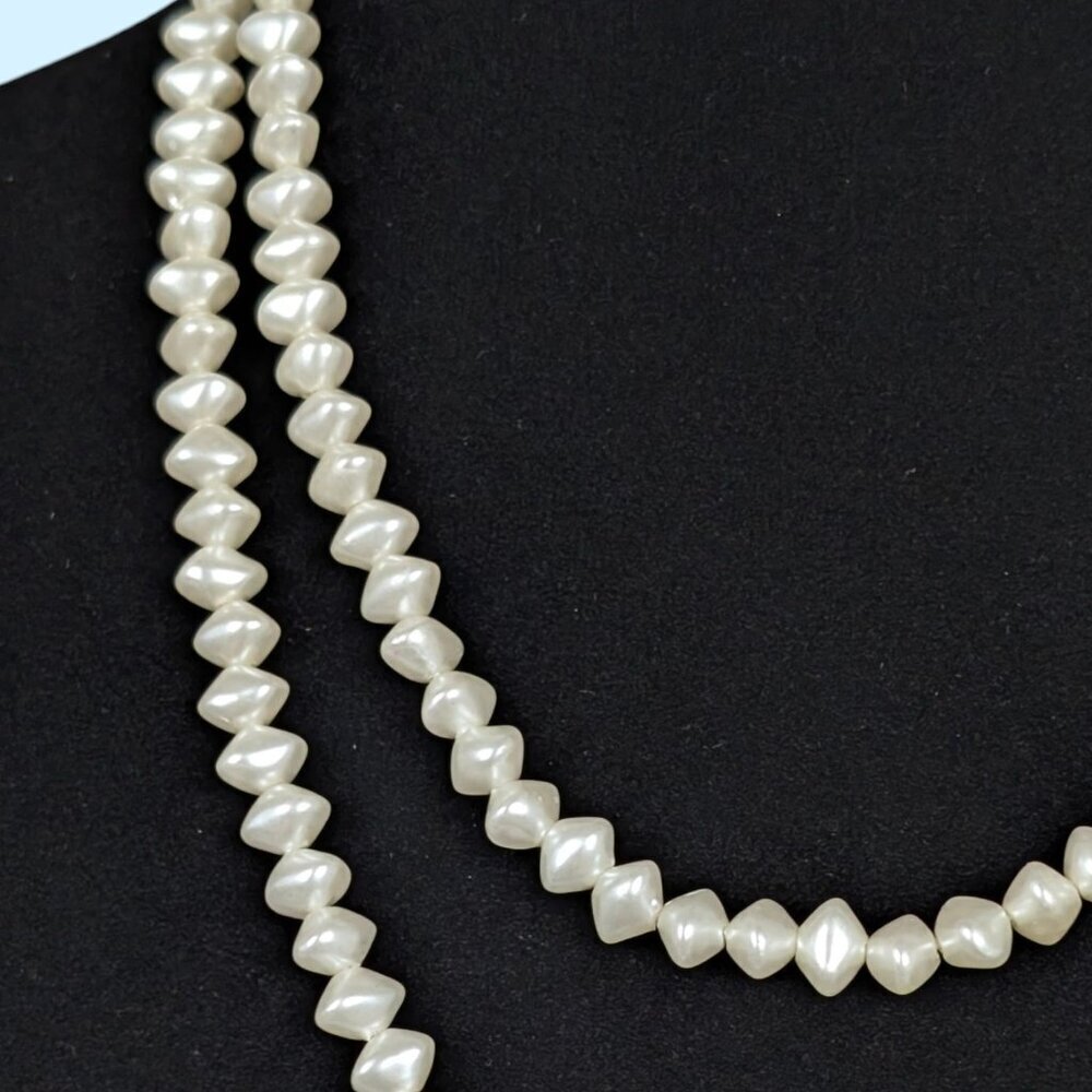 V. Triangular Faux Pearl Infinity Necklace